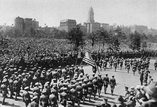 THE PARADE PASSING THROUGH CENTRAL PARK